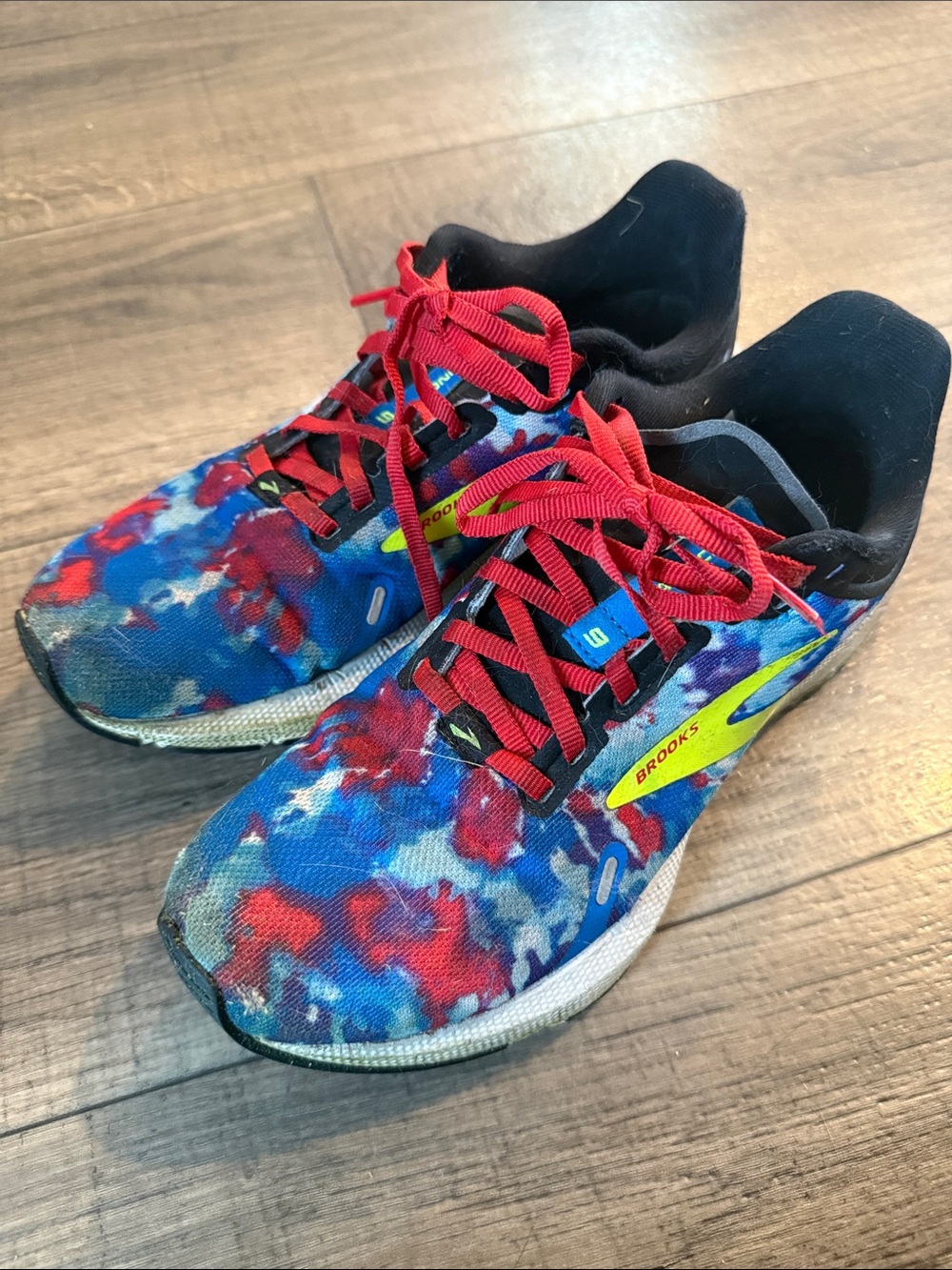 Brooks women’s launch Splash Running Shoes - Blue/Red
